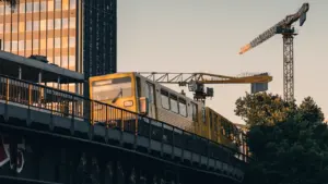 Bahnverkehr: So prüfen Reisende Baustellen und Ausfälle