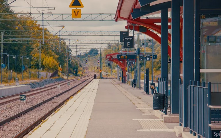 Bahnverspätung und Zugausfall: Diese Schritte sichern Ansprüche