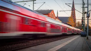 Deutschlandticket: Preis, Gültigkeit und Abo vor der Fahrt prüfen