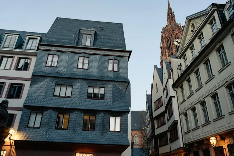 Frankfurt: Kino-Spaziergang führt zu 16 historischen Stationen