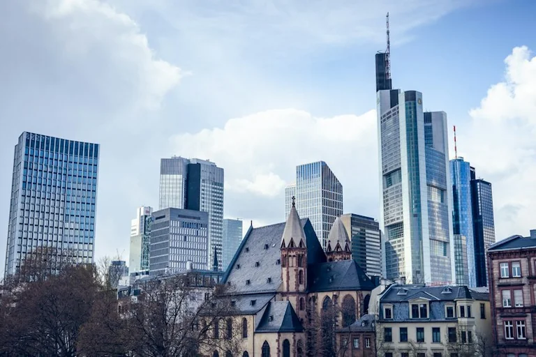 Frankfurter Energiefachleute diskutieren Lösungen für Gebäude