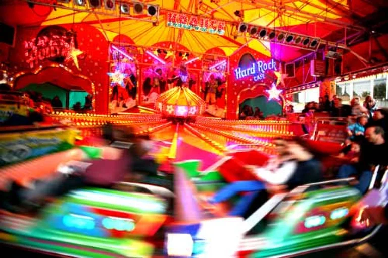 Herbstkirmes in Bielefeld: Familientag und Happy Hour