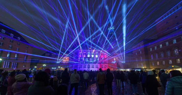Lichtkunst und Sonntagsshopping: Kiel leuchtet am 1. November