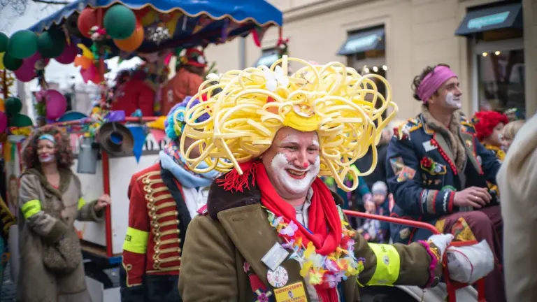 Münsters neuer Tatort führt mitten in den Karneval