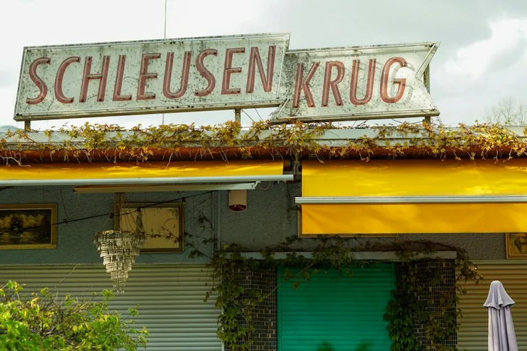 Samstagabend in Deutschland: Kultur und Essen vor Ort planen