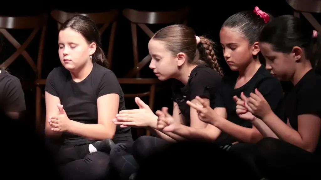 Theater-Workshop „Gemeinsam“: Herbstferienangebot für 10- bis 14-Jährige in Krefeld