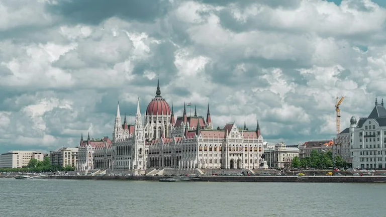 Ungarnaufstand 1956: Vom Budapester Protest zur Flucht