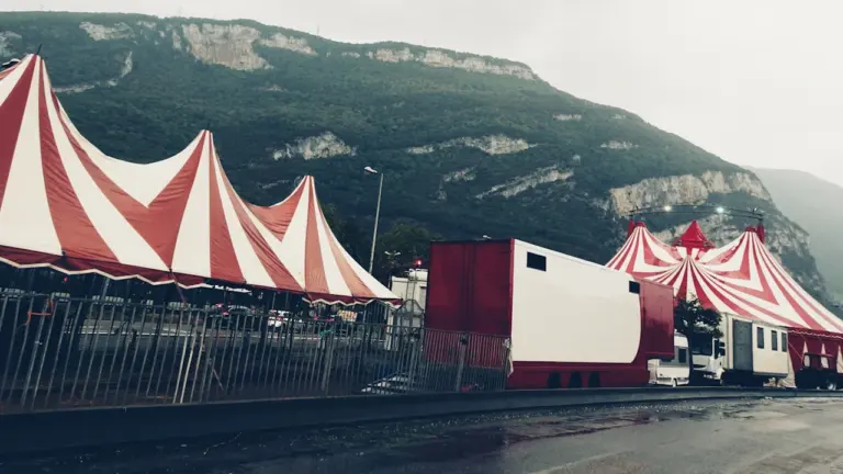 Varieté am Seepark: Artistik und Comedy im Freiburger November