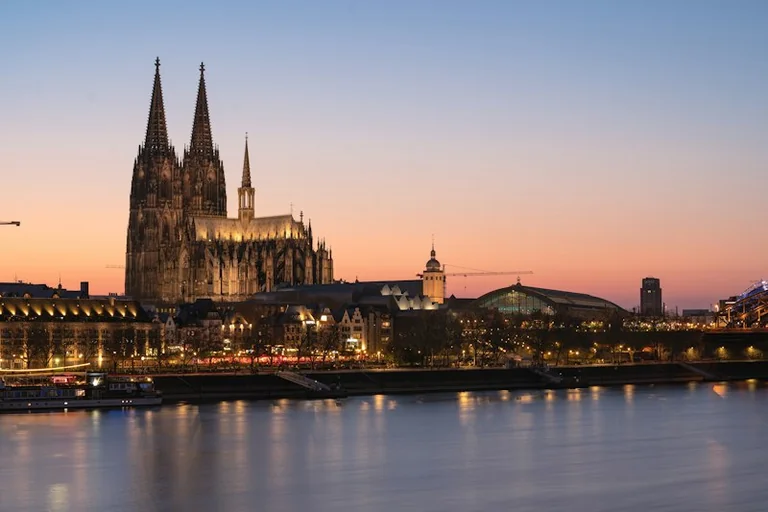 Wie der Kölner Dom seit 1880 Kölns Stadtbild prägt